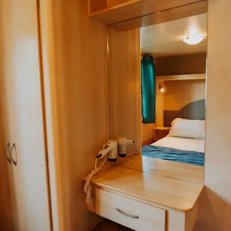 Tinyhouse In Toscane, Aan Zee Hotel *